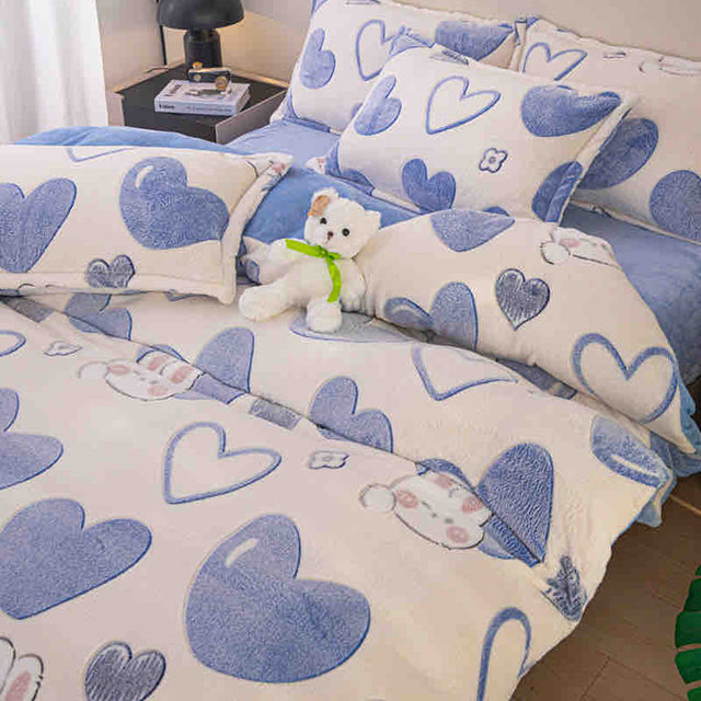 Спално бельо Cocolino - цвят крем и синьо със сърца и зайчета