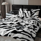 Луксозен комплект от 3 части с изкуствен косъм от норка – шарка тип зебра